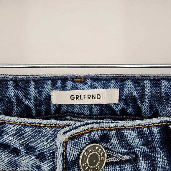 GRLFRND Button Fly Straight Leg Medium Wash Helena in Missing Words Size 26 - Picture 3 of 8